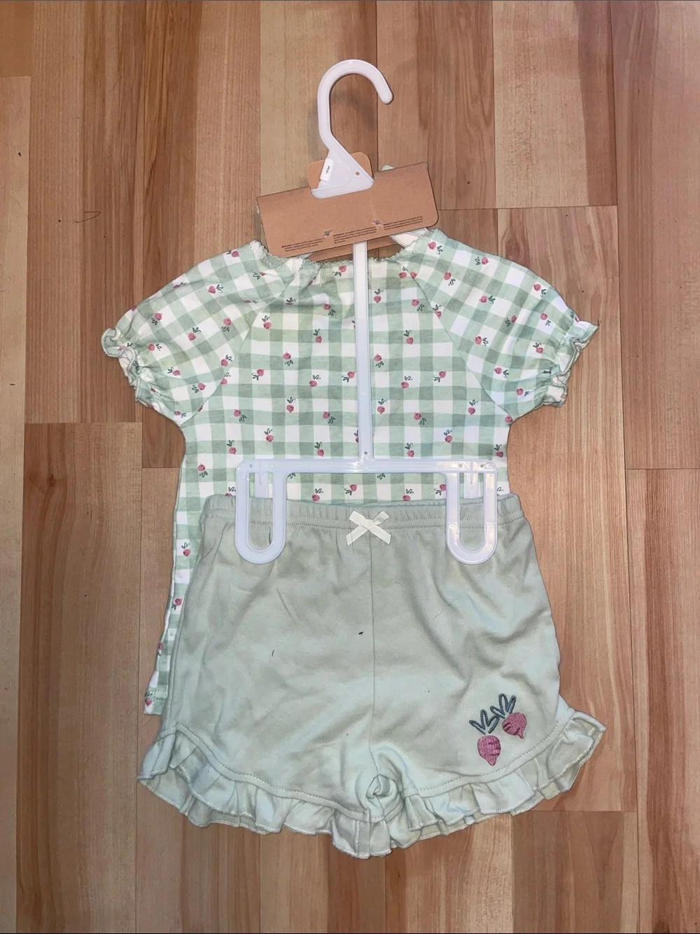 NWT Adley & Hudson Gingham radish Outfit Set size 3T